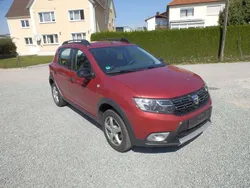 Rot Gebraucht 2018 Dacia Sandero Celebration Kleinwagen | 8.450 € (Guter Preis)
