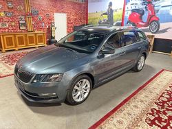 Grau Gebraucht 2017 Skoda Octavia G-TEC Style Kombi | 10.550 € (Guter Preis)