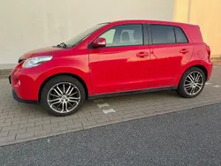 Rot Gebraucht 2011 Toyota Urban Cruiser SUV | 4.444 € (Fairer Preis)