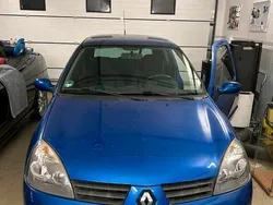 Blau Gebraucht 2006 Renault Clio II Campus Kleinwagen | 1.500 €