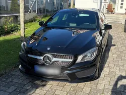 Schwarz Gebraucht 2015 Mercedes CLA200 Shooting Brake AMG line Kombi | 17.700 € (Fairer Preis)