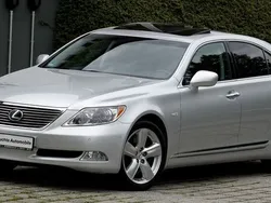 Premium silver Gebraucht 2007 Lexus LS460 Limousine | 21.450 €