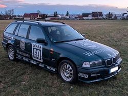 Grün Gebraucht 1996 BMW 323 M Sport Kombi | 3.500 €