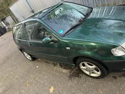 Grün Gebraucht 2000 VW Polo Kleinwagen | 650 € (Guter Preis)