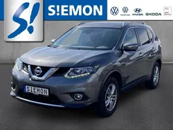 Grau Gebraucht 2016 Nissan X-Trail 360º SUV | 15.930 € (Etwas zu teuer)
