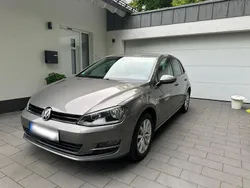 Grau Gebraucht 2015 VW Golf VII LOUNGE Limousine | 10.799 € (Fairer Preis)