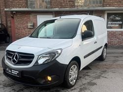 Weiß Gebraucht 2017 Mercedes Citan 108 Van / Kleinbus | 6.600 € (Guter Preis)