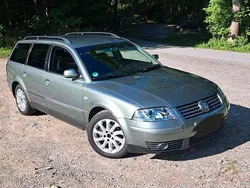 Grün Gebraucht 2003 VW Passat Kombi | 2.699 € (Teuer)