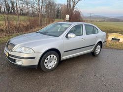 Grau Gebraucht 2004 Skoda Octavia Limousine | 4.500 € (Etwas zu teuer)