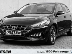 Phantom black mineraleffekt Gebraucht 2023 Hyundai i30 Trend Limousine | 18.880 € (Fairer Preis)