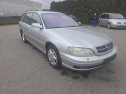 Silber Gebraucht 2001 Opel Omega Kombi | 4.999 €