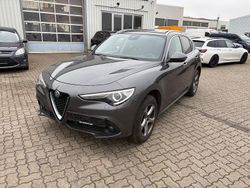 Grau Gebraucht 2018 Alfa Romeo Stelvio Super SUV | 9.990 € (Superpreis)