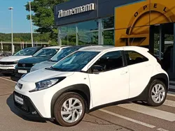 Super (pure) white ii Gebraucht 2022 Toyota Aygo X-play Kleinwagen | 14.950 € (Fairer Preis)