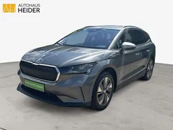 Grau Gebraucht 2023 Skoda Enyaq iV Loft SUV | 29.499 € (Guter Preis)