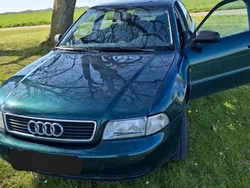 Grün Gebraucht 1996 Audi A4 Limousine | 599 € (Superpreis)