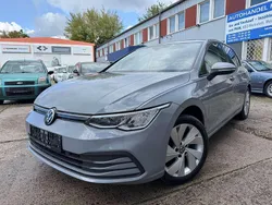 Grau Gebraucht 2021 VW Golf VIII Life Limousine | 17.500 € (Fairer Preis)