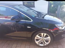 Schwarz Gebraucht 2010 Opel Astra Limousine | 4.300 € (Fairer Preis)
