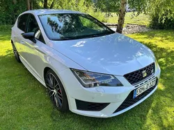 Grau Gebraucht 2016 Cupra Leon Limousine | 19.500 € (Fairer Preis)