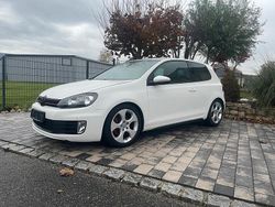 Weiß Gebraucht 2012 VW Golf VI GTI Kleinwagen | 8.400 €