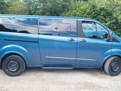 Blau Gebraucht 2019 Ford Tourneo Van / Kleinbus | 22.000 €