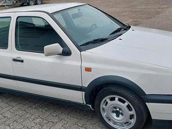 Weiß Gebraucht 1993 VW Golf III GTI Limousine | 4.900 €