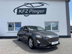 Grau Gebraucht 2019 Ford Focus Cool & Connect Limousine | 15.999 € (Fairer Preis)