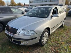 Silber Gebraucht 2007 Skoda Octavia Elegance Limousine | 5.750 € (Teuer)