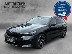 Schwarz Neu 2025 BMW 530e M Sport Kombi | 67.990 € (Fairer Preis)