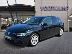 Deep black perleffekt (metallic) Gebraucht 2020 VW Golf VIII Life Limousine | 18.480 € (Etwas zu teuer)