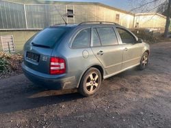 Grau Gebraucht 2006 Skoda Fabia Kombi | 750 € (Guter Preis)