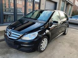 Schwarz Gebraucht 2008 Mercedes B180 Van / Kleinbus | 1.950 € (Teuer)