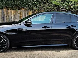 Schwarz Gebraucht 2018 Jaguar XE R-Sport Limousine | 20.500 € (Fairer Preis)