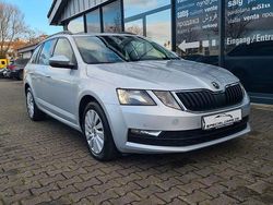 Silber Gebraucht 2018 Skoda Octavia Ambition Kombi | 14.490 € (Fairer Preis)