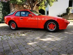 Rot Gebraucht 1983 Porsche 944 Coupé | 17.944 €