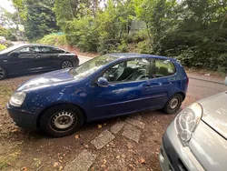Blau Gebraucht 2005 VW Golf V Limousine | 1.299 € (Fairer Preis)