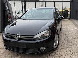 Schwarz Gebraucht 2011 VW Golf VI Kleinwagen | 4.900 € (Fairer Preis)