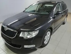 Schwarz Gebraucht 2012 Skoda Superb Family Kombi | 2.900 € (Superpreis)