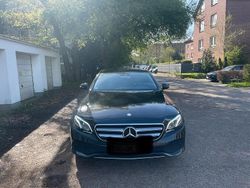 Schwarz Gebraucht 2016 Mercedes E200 Limousine | 21.800 € (Etwas zu teuer)