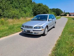 Silber Gebraucht 2001 Volvo V40 Kombi | 1.650 € (Etwas zu teuer)