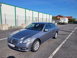 Silber Gebraucht 2009 Mercedes E350 Limousine | 19.999 €