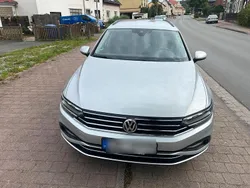 Grau Gebraucht 2019 VW Passat Kombi | 14.500 € (Guter Preis)