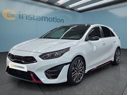 Weiß Gebraucht 2023 Kia Ceed GT Kleinwagen | 31.599 € (Etwas zu teuer)