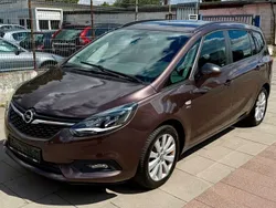 Braun Gebraucht 2017 Opel Zafira Business Edition Van / Kleinbus | 8.580 € (Superpreis)