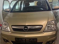 Gold Gebraucht 2007 Opel Meriva Van / Kleinbus | 2.700 € (Etwas zu teuer)