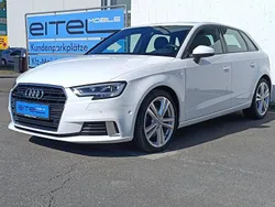 Weiß Gebraucht 2020 Audi A3 Sportback S-Line Limousine | 24.990 € (Etwas zu teuer)