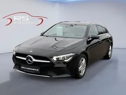 Schwarz Gebraucht 2020 Mercedes CLA200 Shooting Brake Kombi | 23.500 € (Guter Preis)