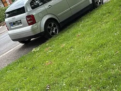Silber Gebraucht 2002 Audi A2 Advanced Kleinwagen | 3.700 € (Etwas zu teuer)