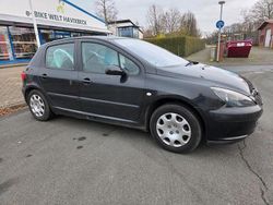 Schwarz Gebraucht 2004 Peugeot 307 Limousine | 599 € (Superpreis)