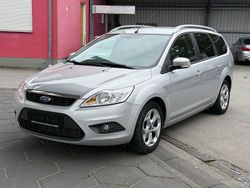 Silber Gebraucht 2011 Ford Focus Viva Kombi | 1.999 € (Fairer Preis)