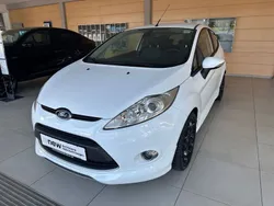 Weiß Gebraucht 2012 Ford Fiesta S Kleinwagen | 6.900 € (Etwas zu teuer)
